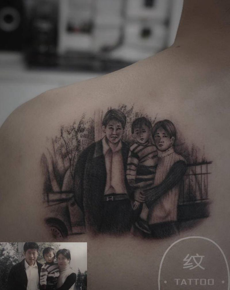 照片纹身图片_肩部纹身图案