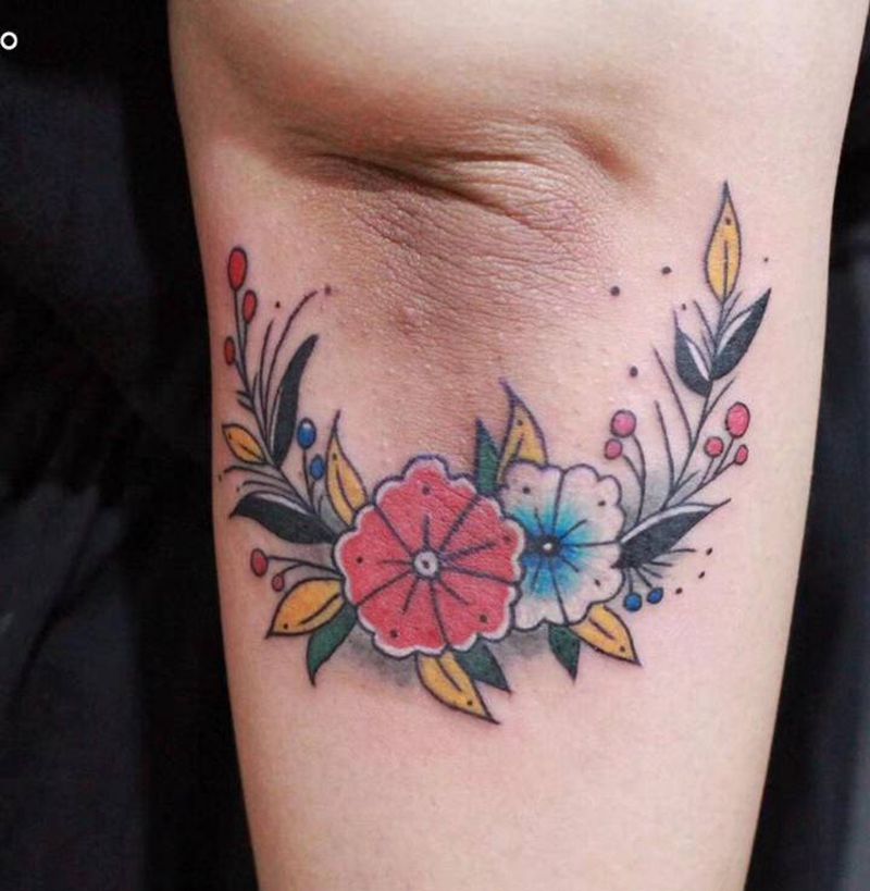 小花纹身图片_手臂Old School纹身图案