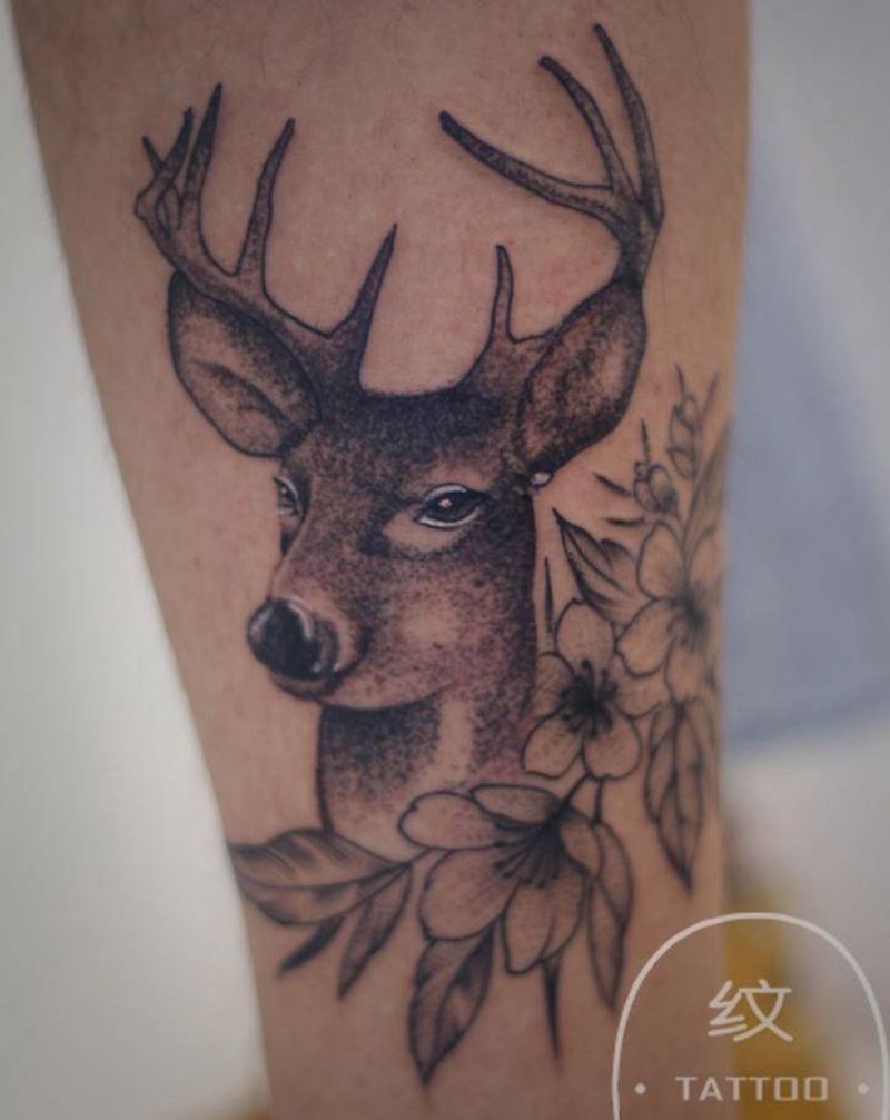 鹿纹身图片_腿部纹身图案