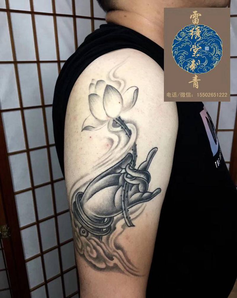 佛手纹身纹身图片_手臂新传统纹身图案