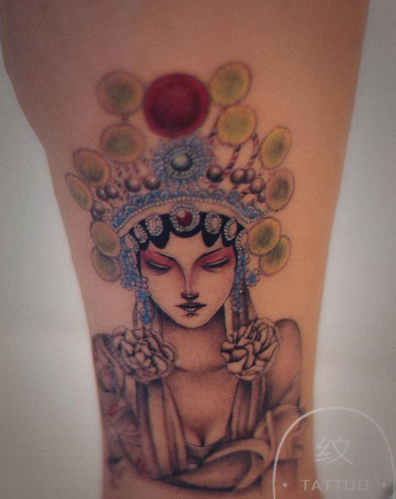 花旦纹身图片_腿部纹身图案