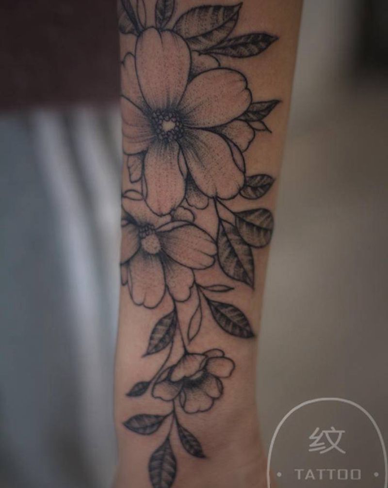 素花纹身图片_手臂纹身图案