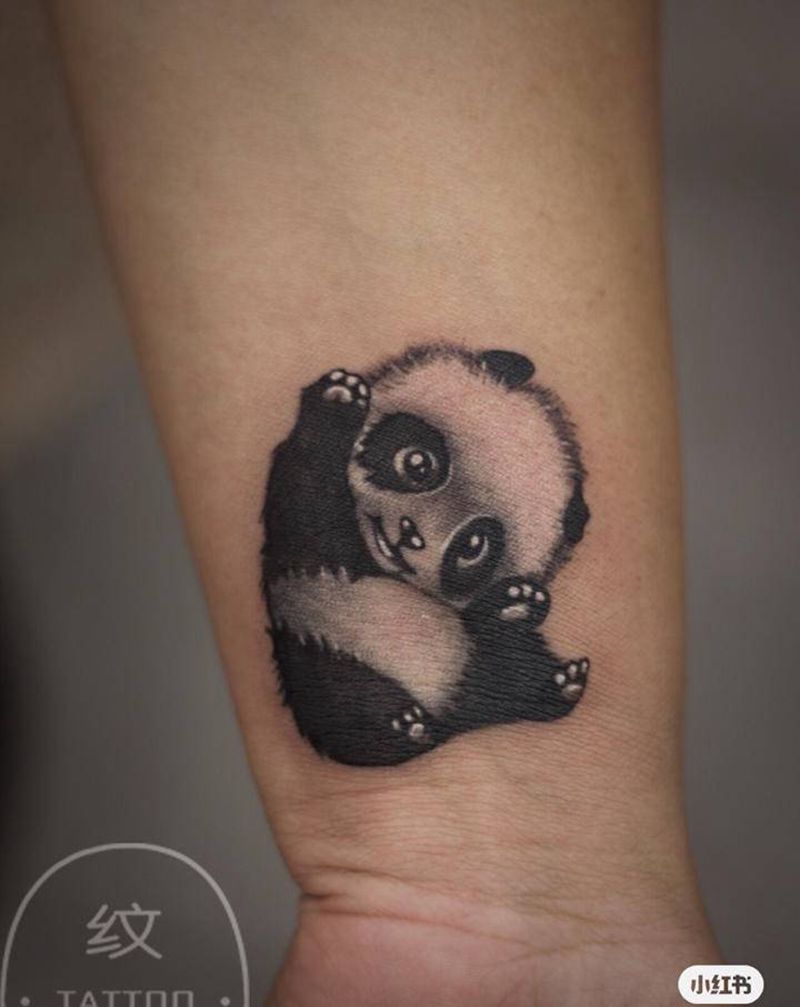 熊猫纹身图片_手臂纹身图案