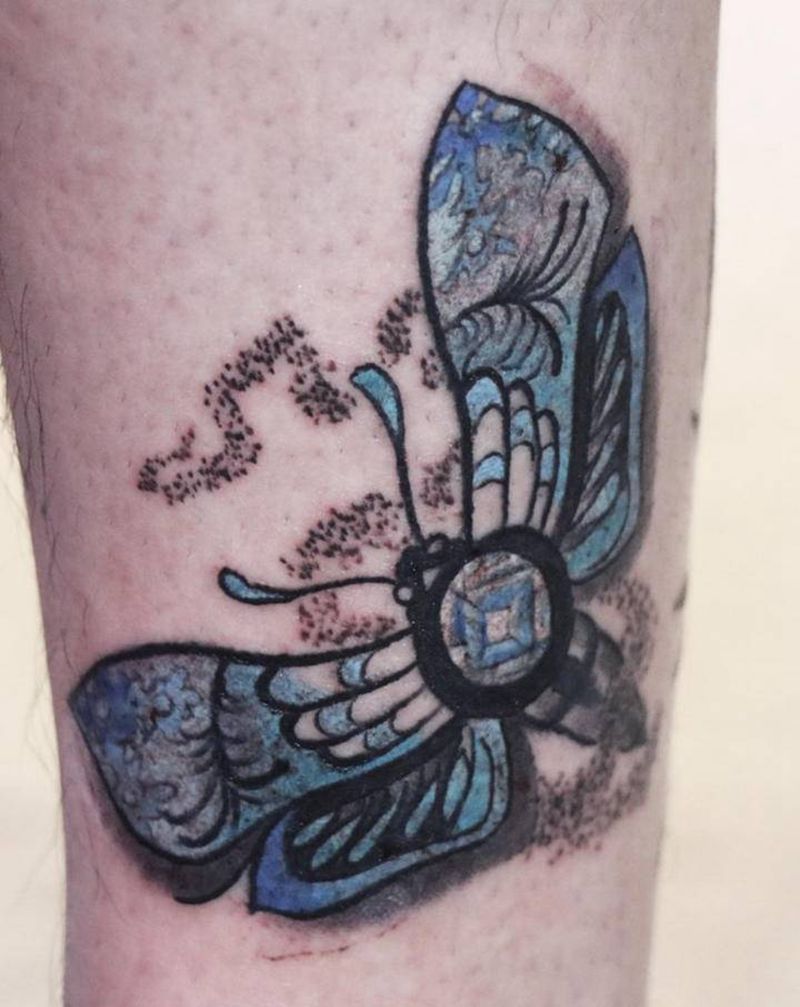 蝴蝶纹身图片_腿部水彩蝴蝶纹身图案