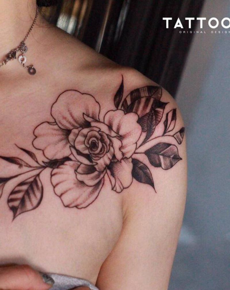 素花纹身图片_肩部点刺纹身图案