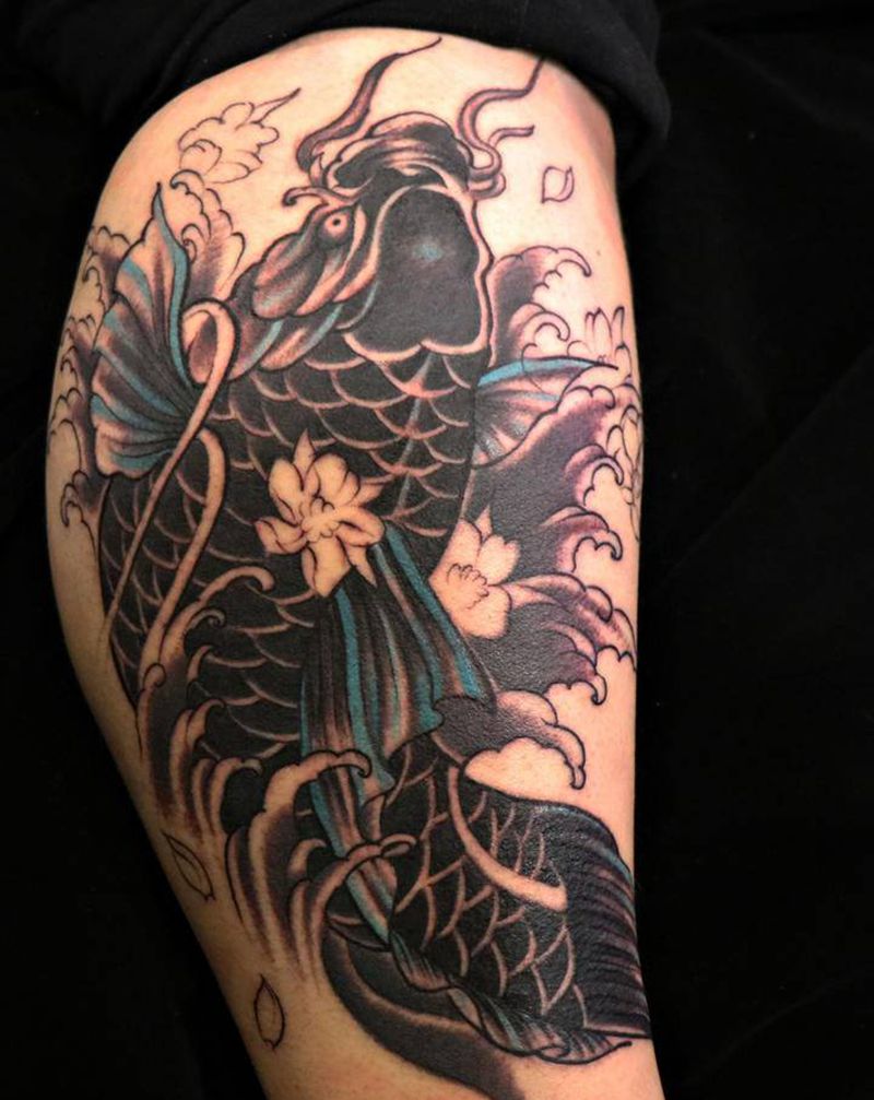 鲤鱼纹身图片_新传统鲤鱼纹身图案