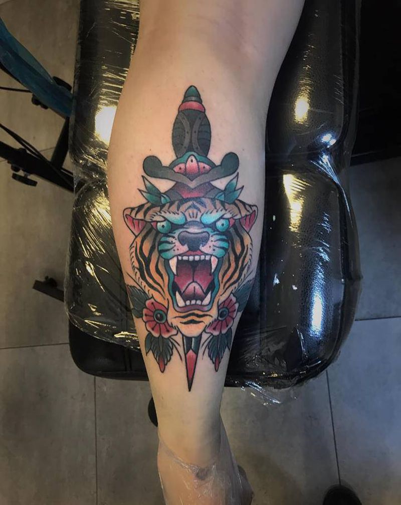 虎头纹身图片_腿部Old School纹身图案