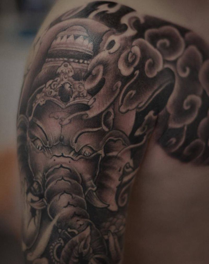 象神纹身图片_胸部手臂新传统纹身图案