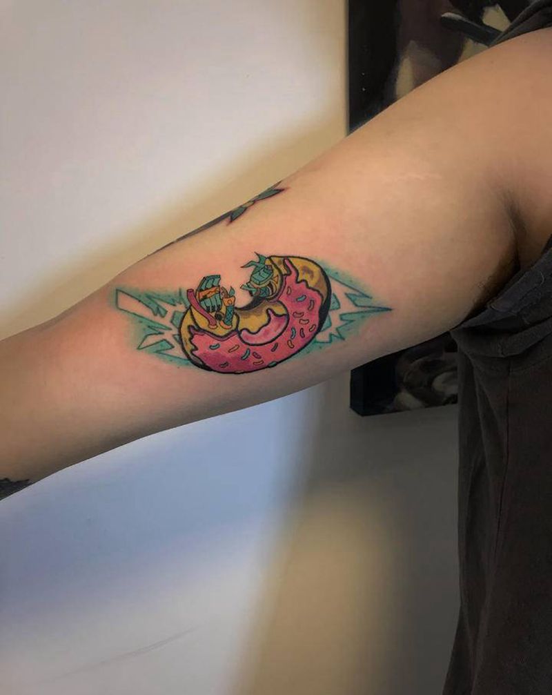 甜甜圈纹身纹身图片_手臂New School纹身图案