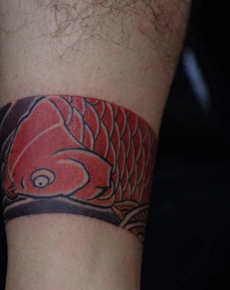 腿环鲤鱼纹身图片_老传统纹身图案