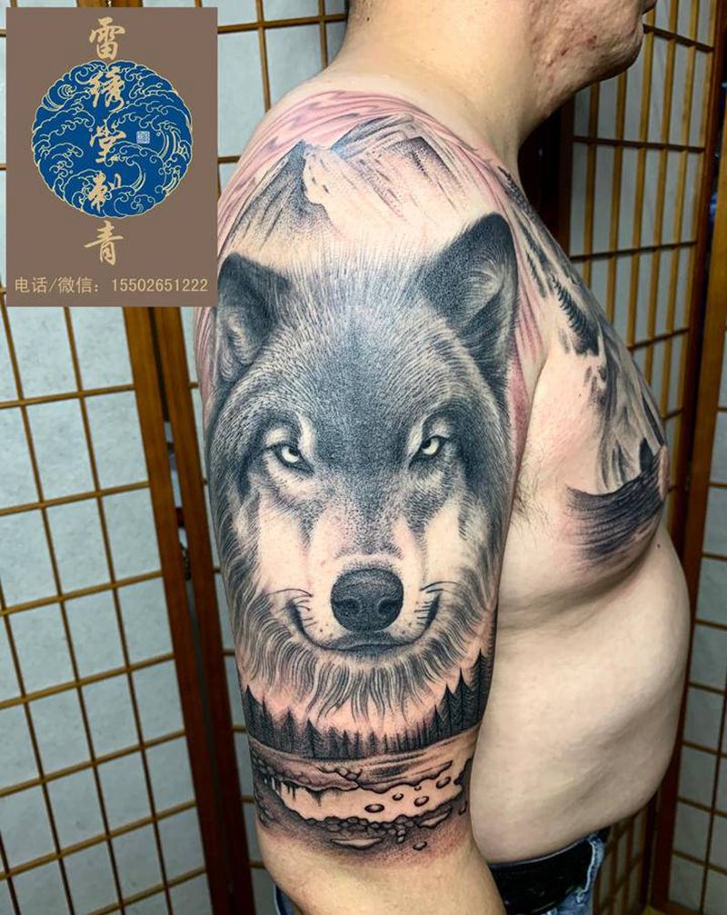 狼纹身纹身图片_胸部欧美写实狼纹身图案