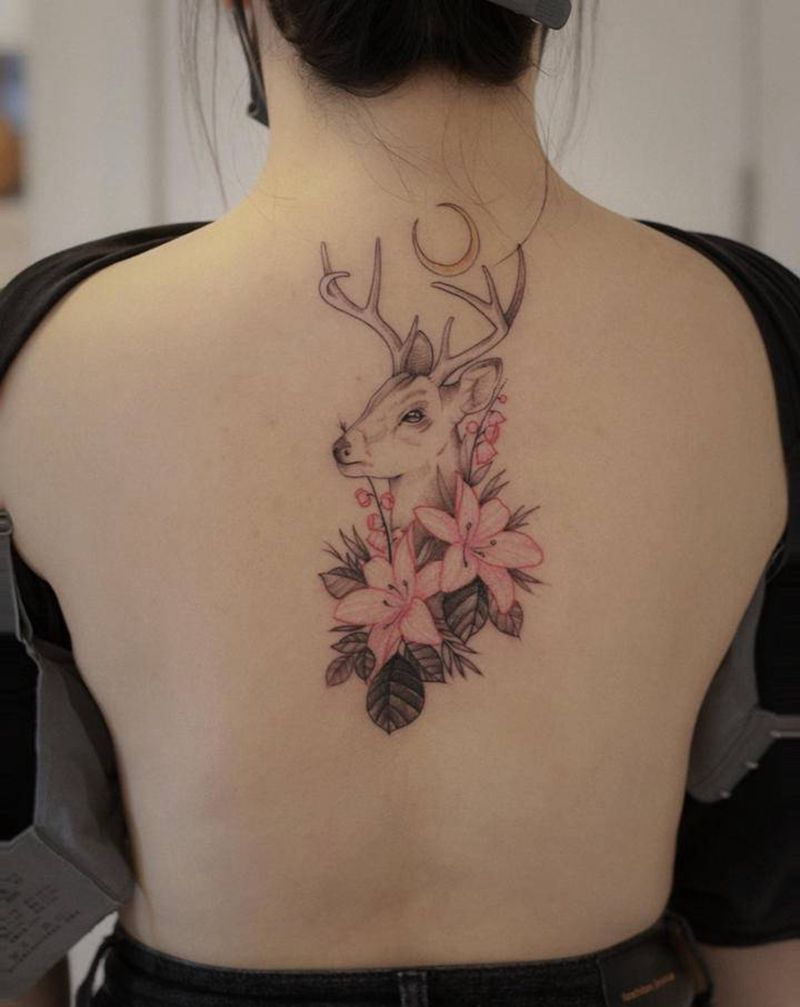麋鹿纹身纹身图片_背部纹身图案