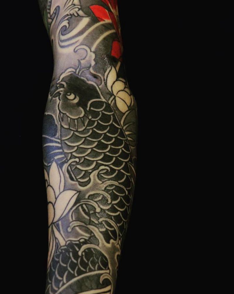 花臂鲤鱼.纹身图片_手臂老传统鲤鱼纹身图案