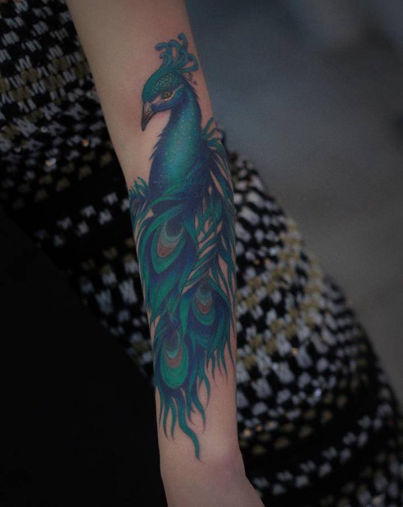 孔雀纹身图片_手臂纹身图案