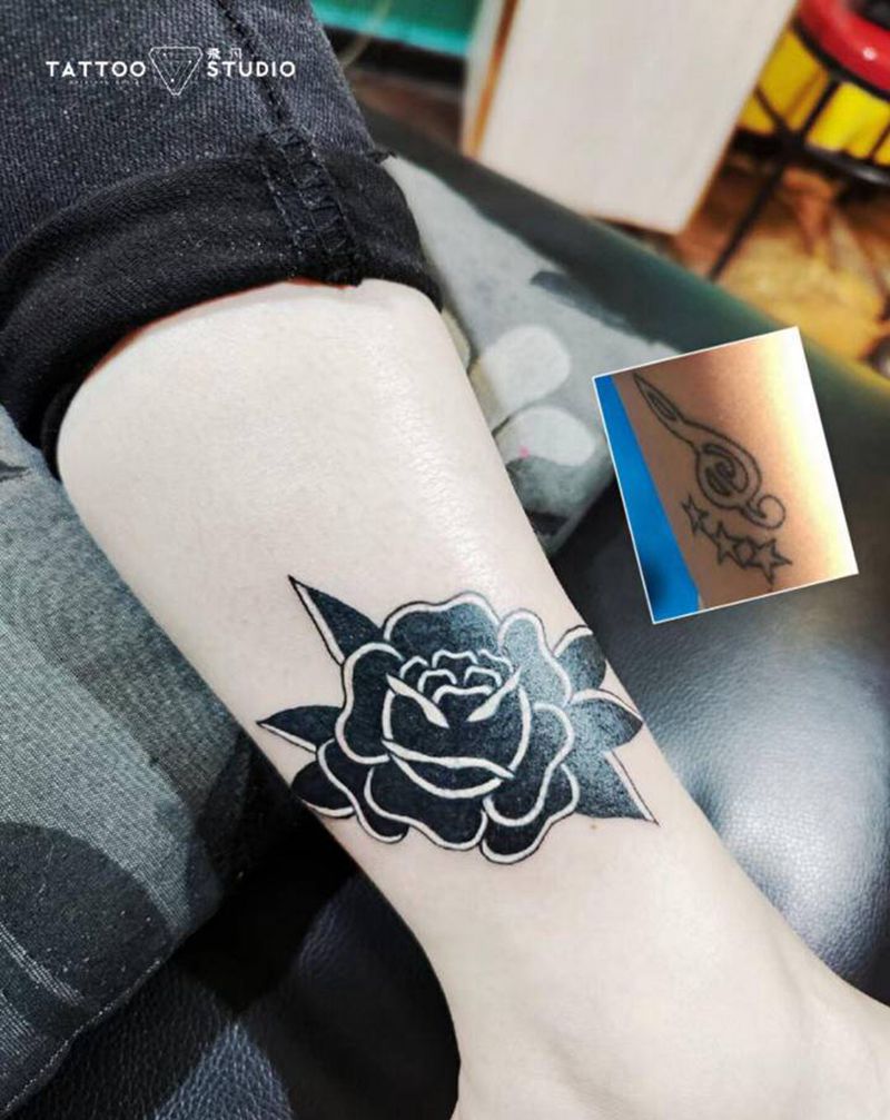 覆盖纹身图片_腿部Old School纹身图案