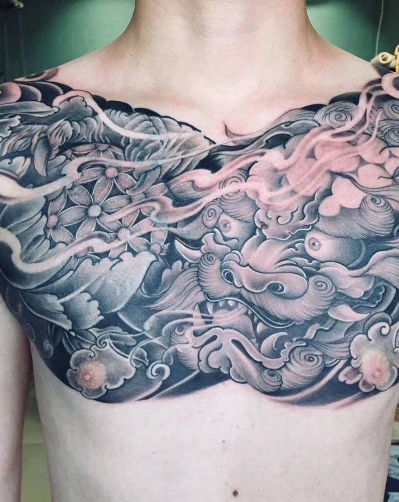 大包花胸完成纹身图片_胸部纹身图案