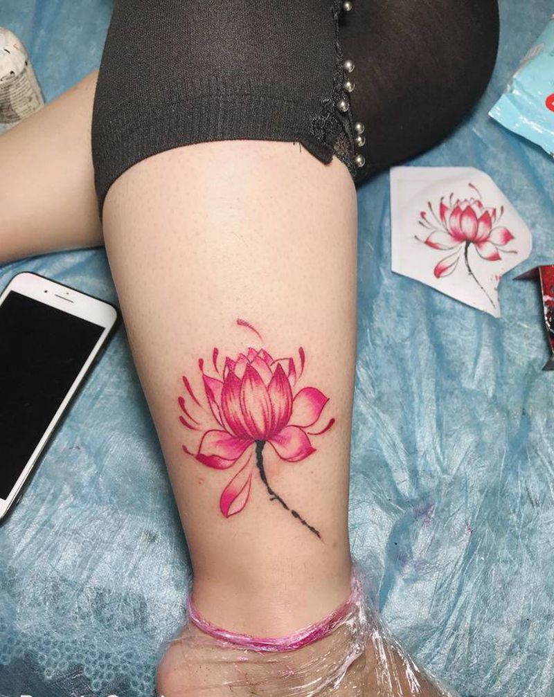 荷花纹身图片_腿部纹身图案