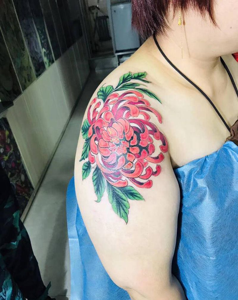 菊花纹身图片_肩部纹身图案