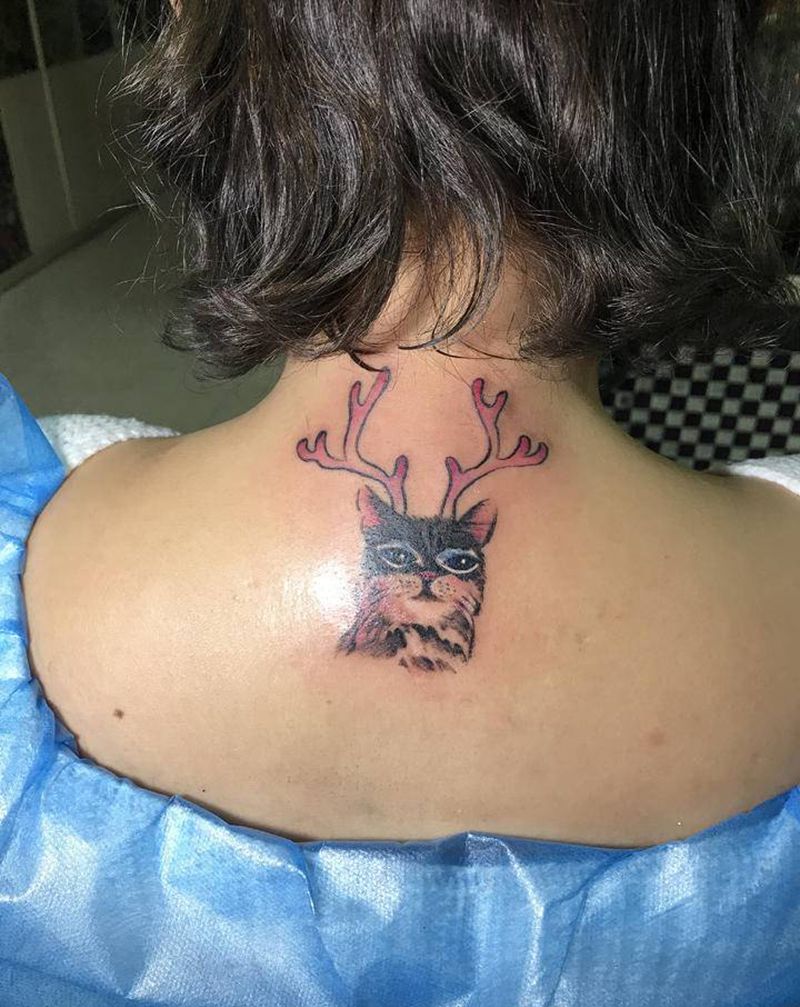 猫咪纹身图片_颈部纹身图案