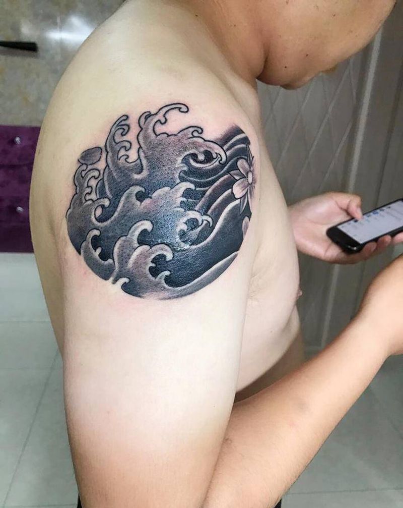 水浪遮盖疤痕纹身图片_肩部纹身图案