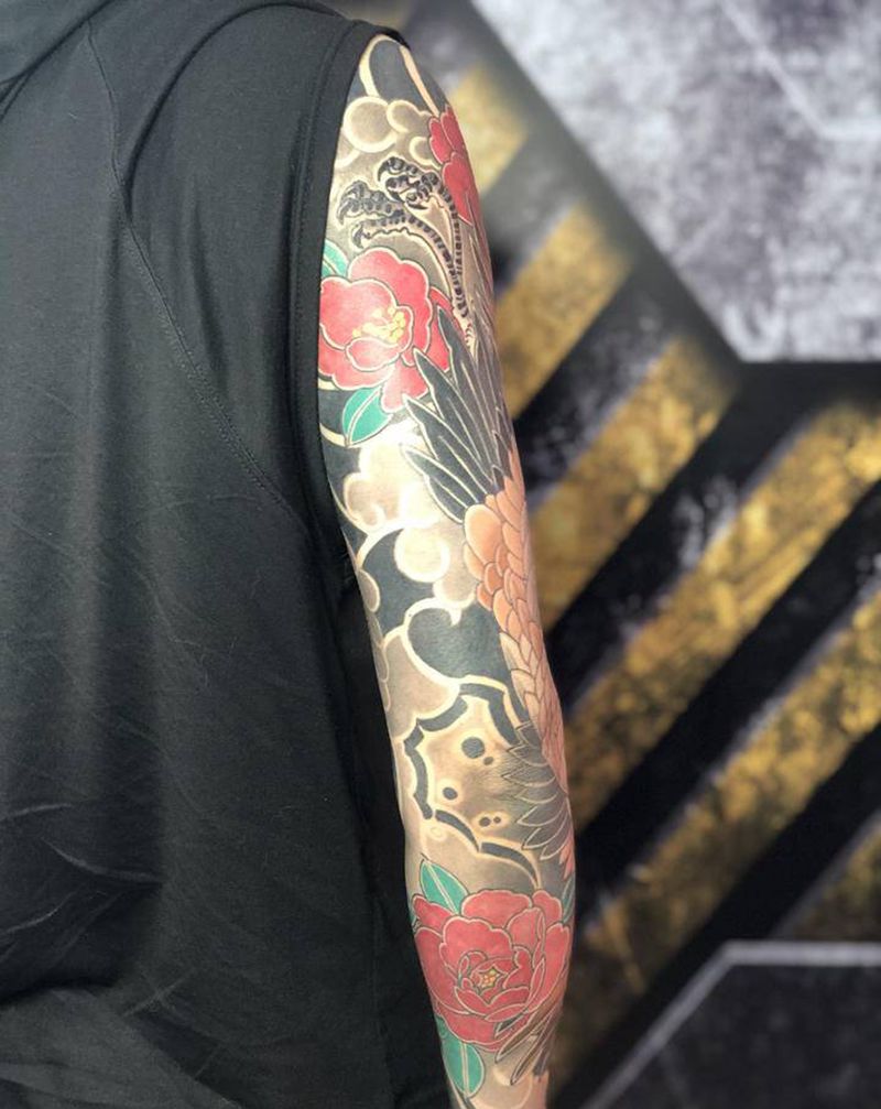 日式传统仙鹤完工纹身图片_手臂老传统日式老传统仙鹤花臂纹身图案