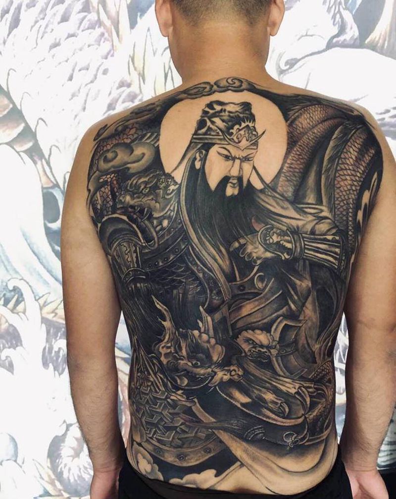关公纹身图片_背部纹身图案