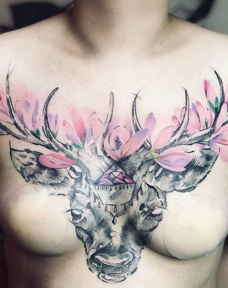 鹿头完工纹身图片_胸部点刺鹿头花纹身图案