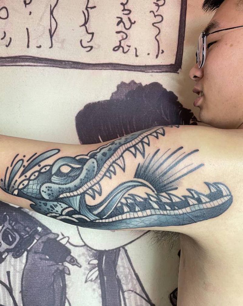 鳄鱼遮盖纹身图片_手臂New School纹身图案
