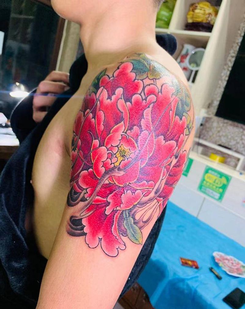 牡丹纹身图片_肩部纹身图案