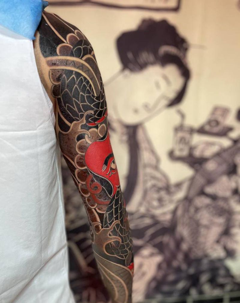 花臂天狗蛇纹身图片_手臂老传统花臂花臂蛇花臂天狗纹身图案