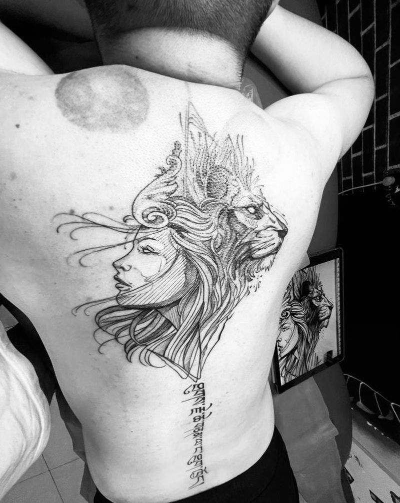 美女与野兽纹身图片_背部点刺纹身图案