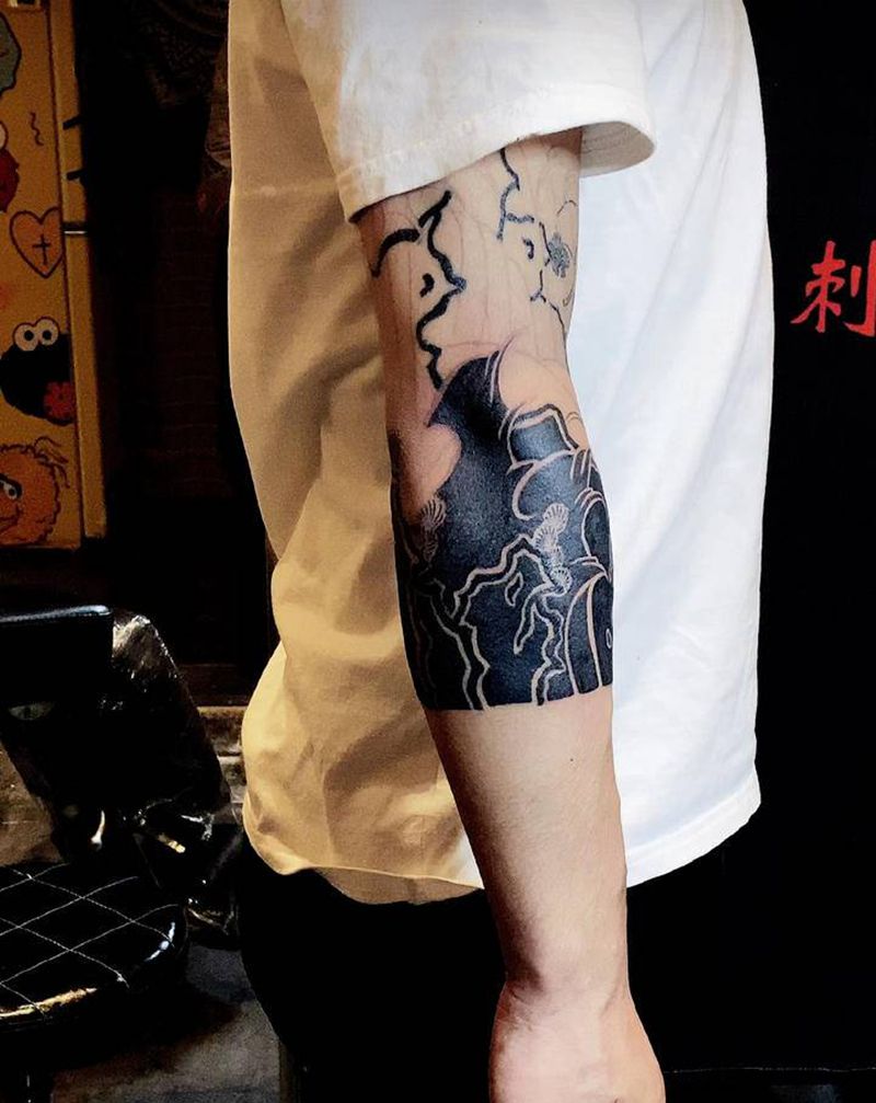 七分袖纹身图片_手臂老传统海浪纹身图案