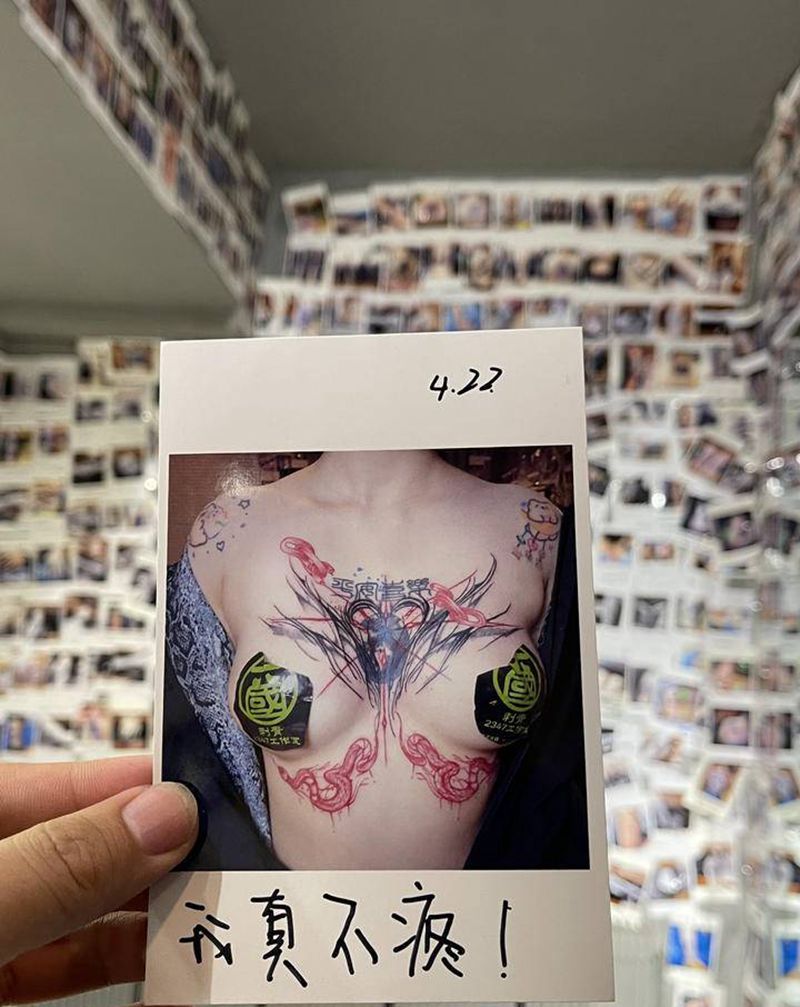 修改添加纹身图片_胸部图腾点刺纹身图案