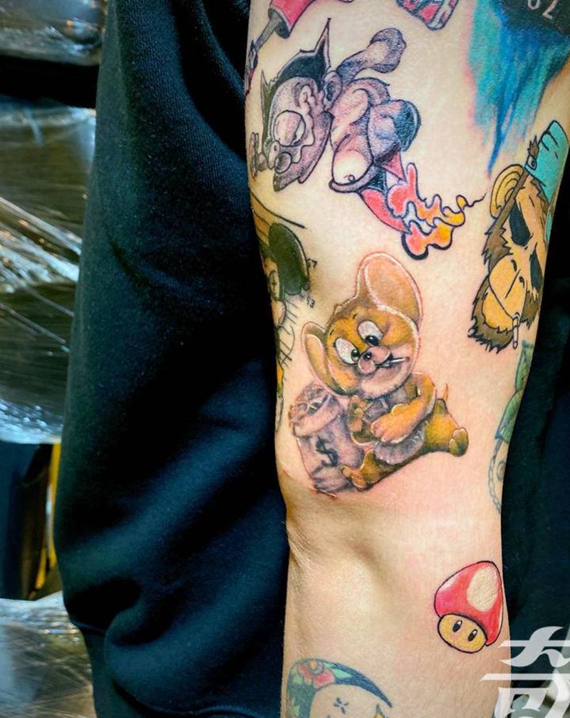 猫和老鼠纹身图片_手臂New School纹身图案