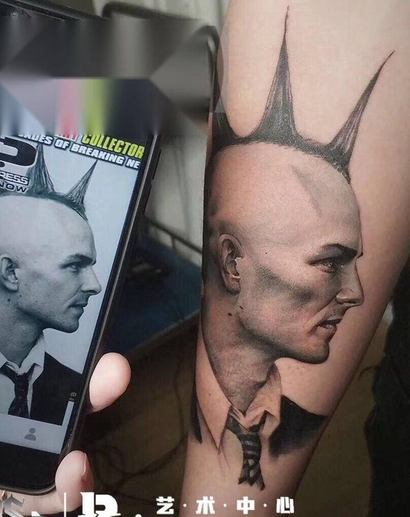 店内新到纹身师做纹身图片_手臂欧美写实纹身图案