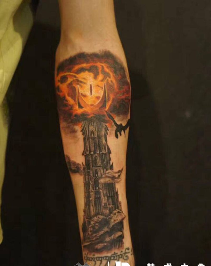 店内作品纹身图片_手臂欧美写实纹身图案