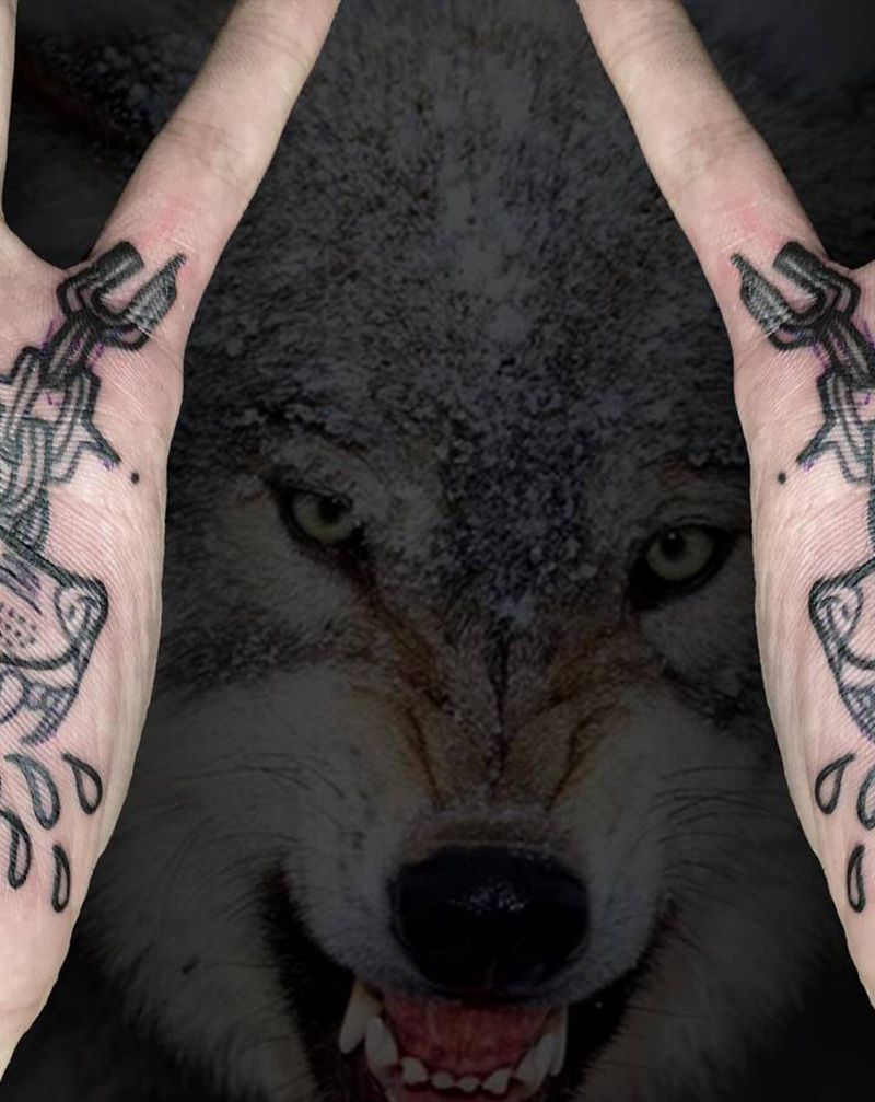 野狼家族纹身图片_手部图腾手心纹身图案