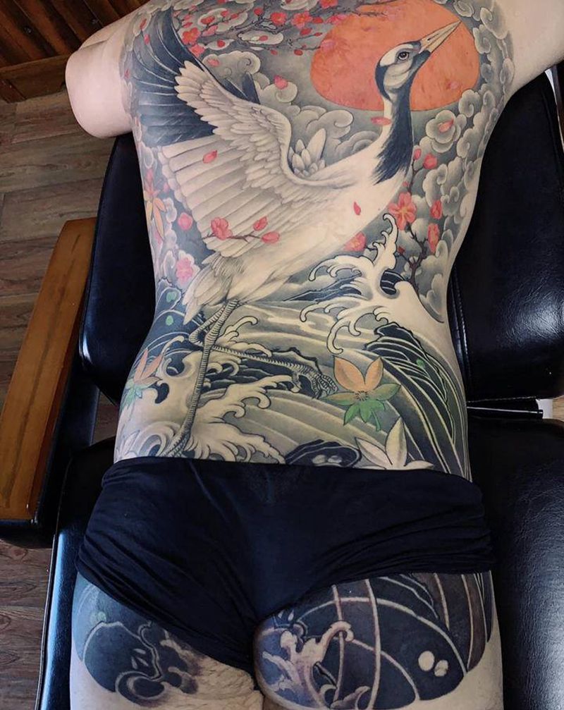 传统鹤纹身图片_背部纹身图案