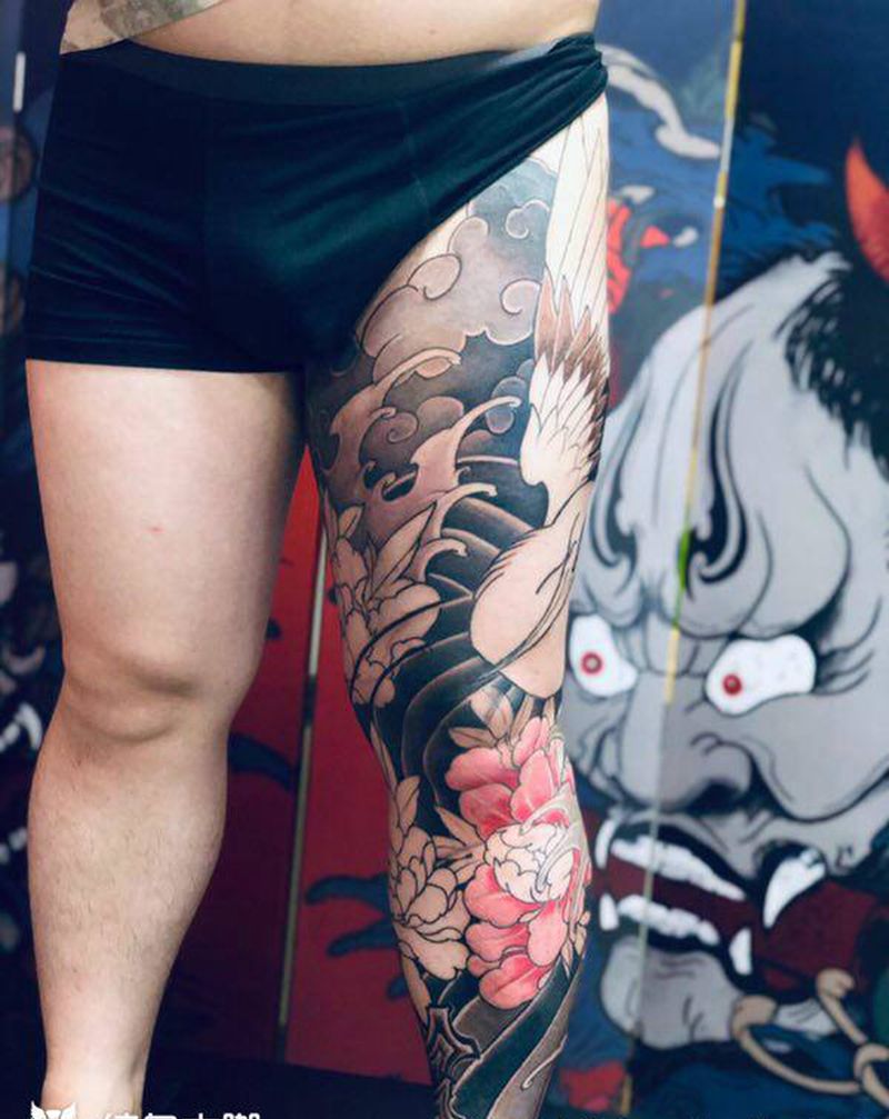 花腿纹身图片_腿部纹身图案