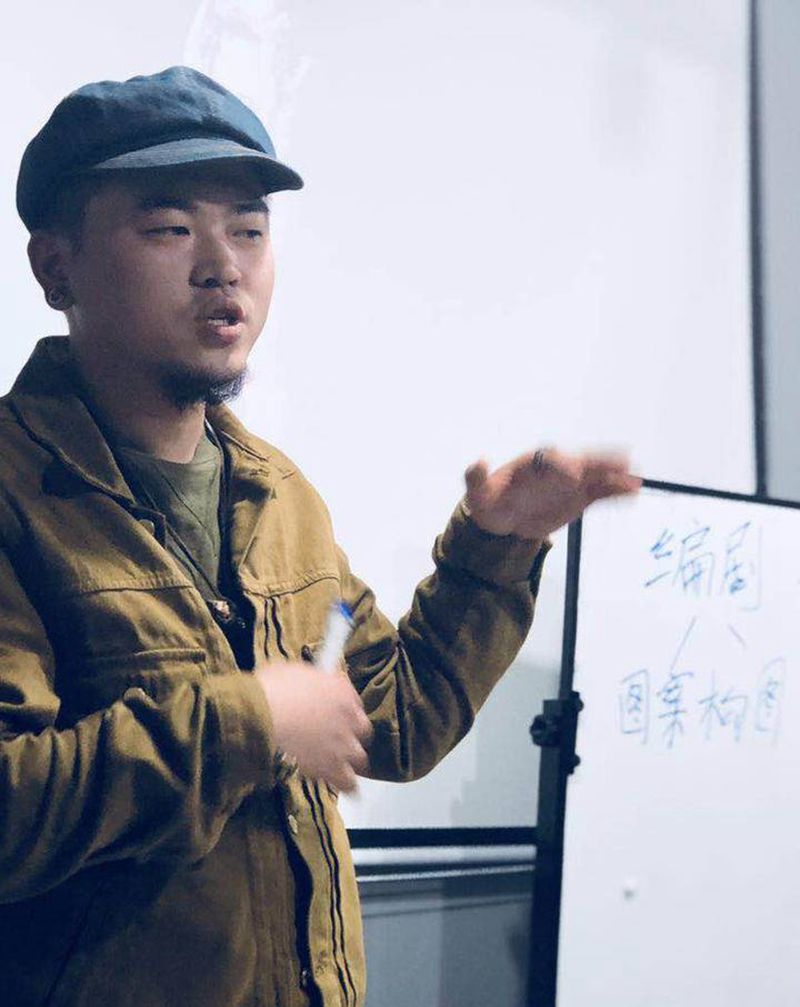 店内培训纹身图片_背部纹身图案