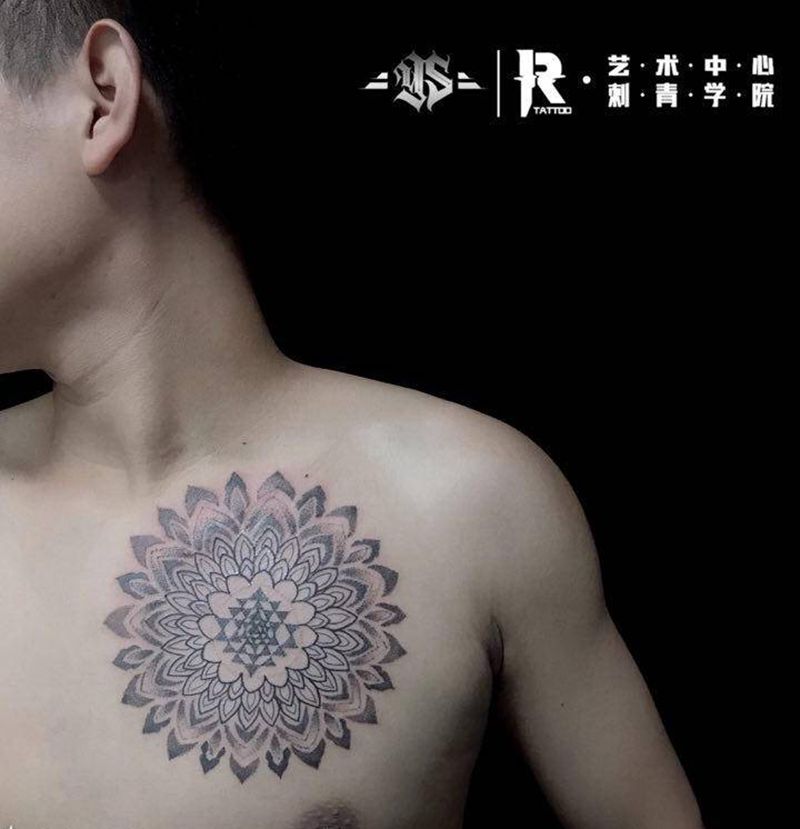 店内作品纹身图片_胸部纹身图案