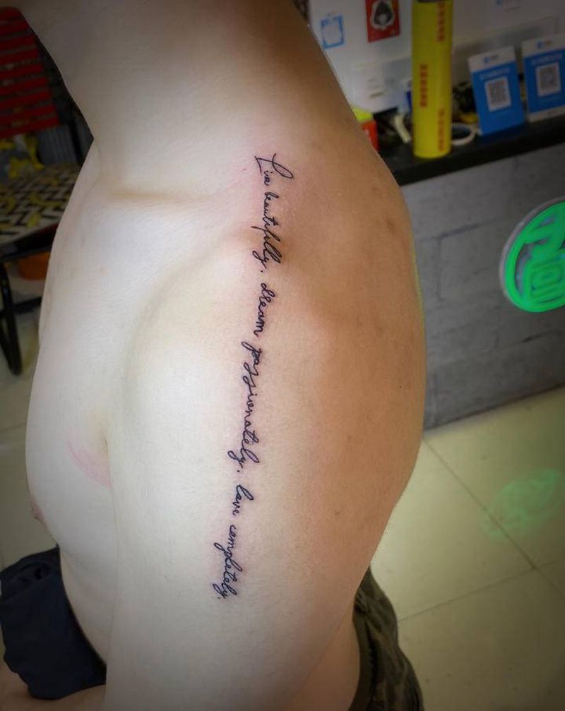 英文纹身图片_肩部图腾纹身图案