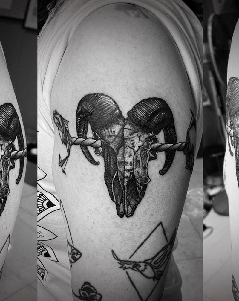 ♈♓纹身图片_肩部图腾纹身图案