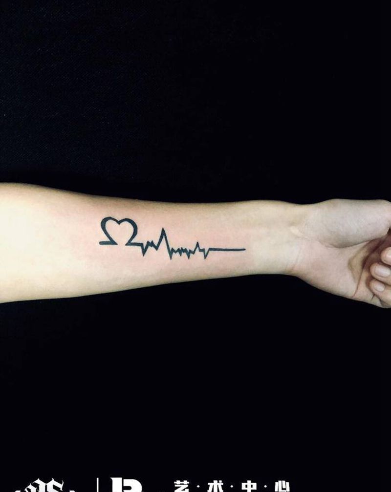 心电图纹身图片_手臂纹身图案