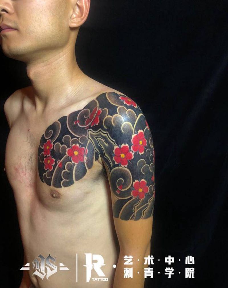 半甲纹身图片_肩部纹身图案