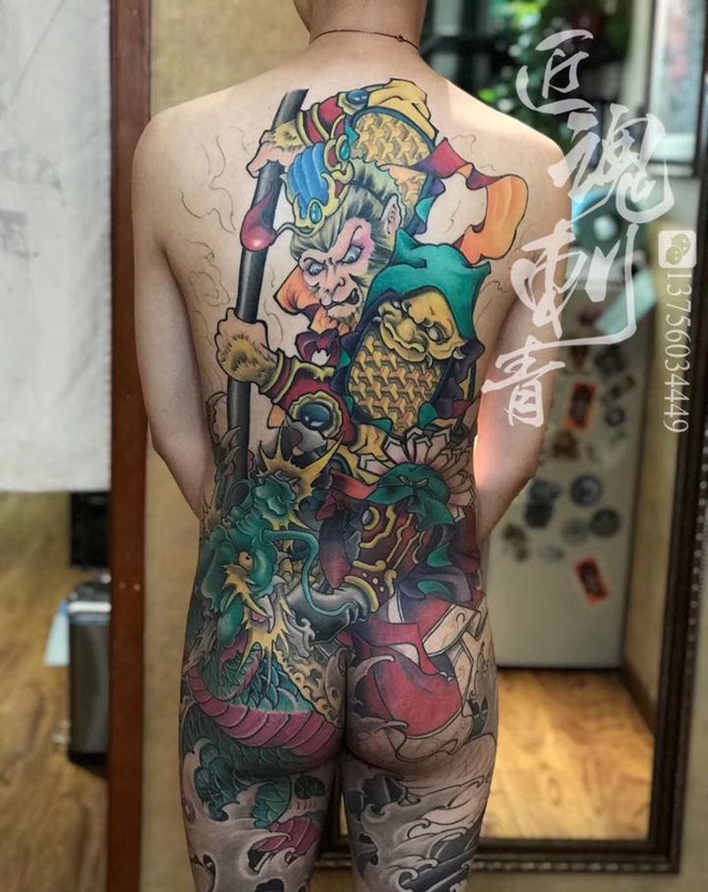 满背至大腿，大圣纹身图片_腿部背部新传统纹身图案
