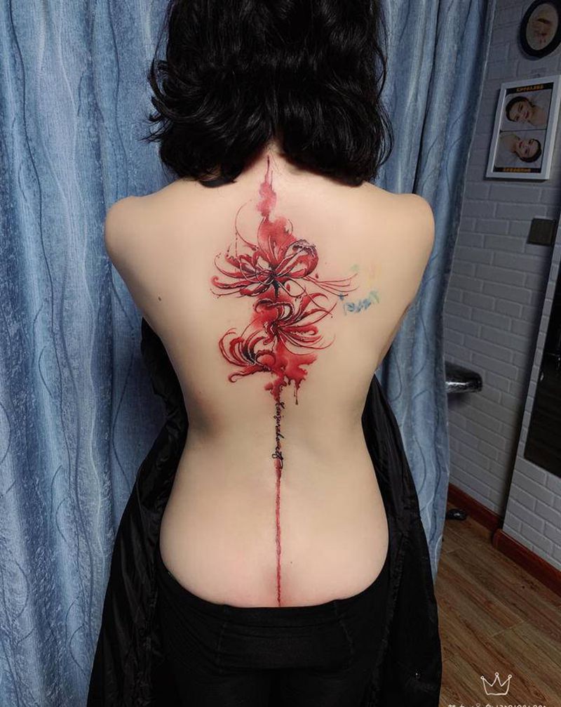 彼岸花纹身图片_背部纹身图案