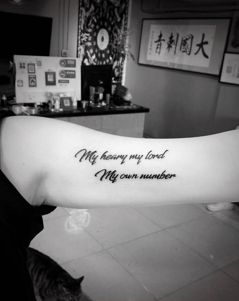 字母纹身图片_手臂图腾纹身图案