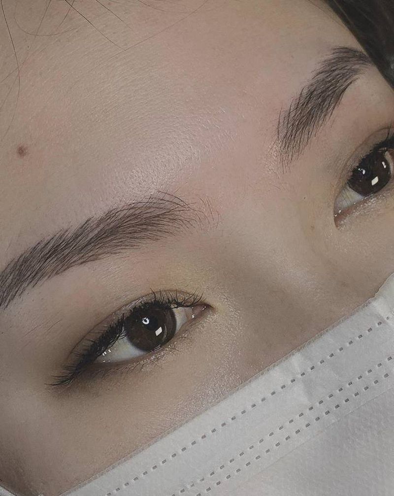 仿真眉纹身图片_脸纹身图案