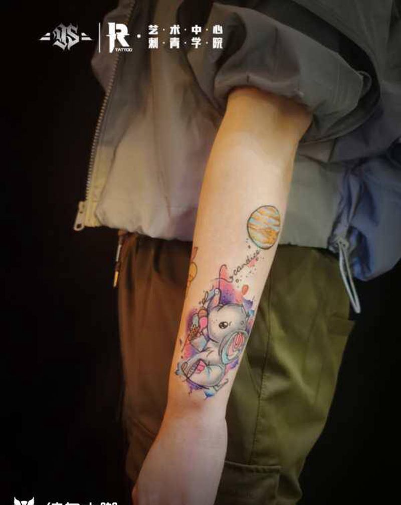 小作一枚纹身图片_手臂纹身图案